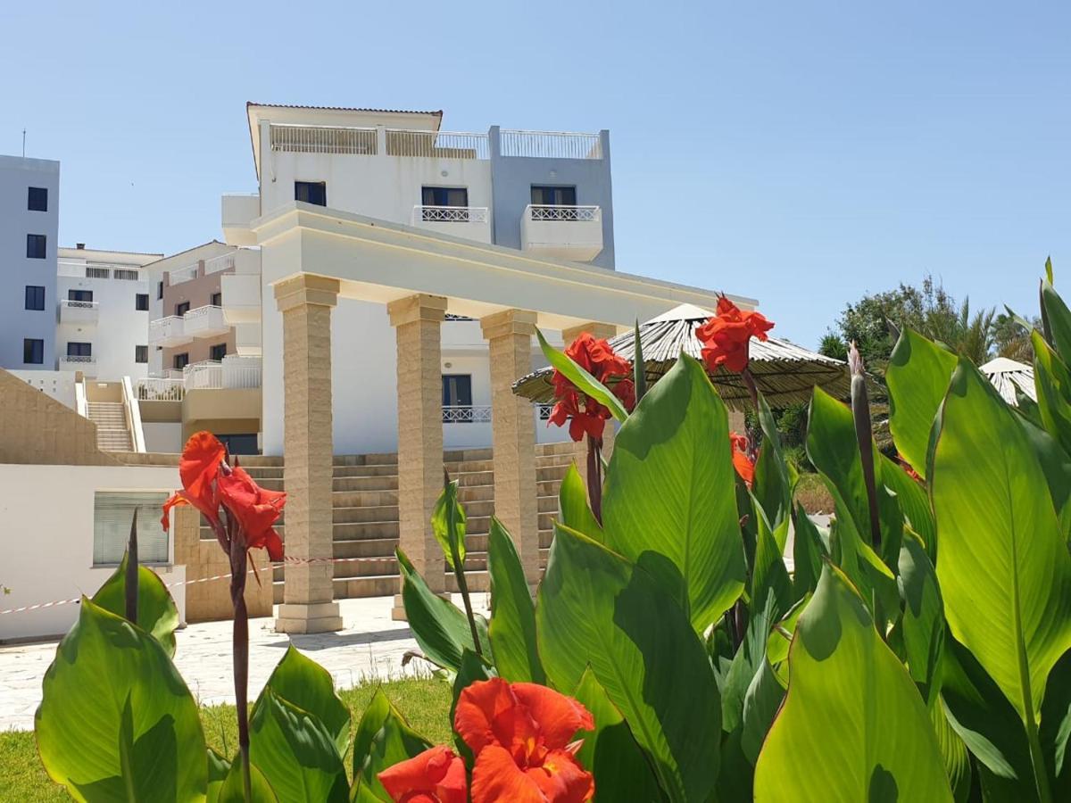 Seaview Sunset Holiday Apartments Paphos Eksteriør billede
